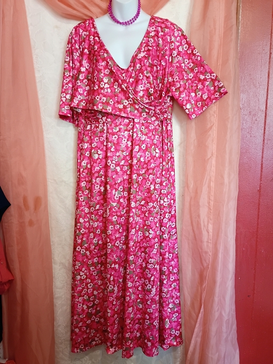 Dresses & Skirts - Pink Floral V-Neck Maxi DressSz XXL